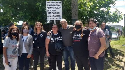 Hubo familiares, organizaciones y vecinos presentes.