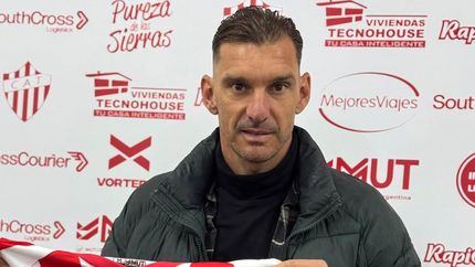 Masuero firmó en Escalada.