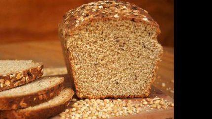 una rodaja de pan de salvado tiene 3 veces mas sodio que una de pan blanco