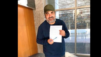 Moldavsky y la firma del contrato.