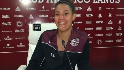 La arquera ya firmó su primer contrato con el club. La arquera ya firmó su primer contrato con el club.