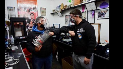 te doy una mano ya dono unas 2 mil mascaras de proteccion en lomas