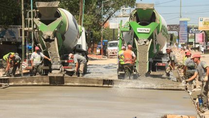 Trabajos sobre la Avenida Olimpo, de Santa Catalina.