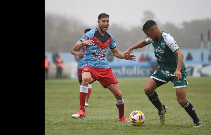 “Te da bronca cuando ves la jugada del gol y te das cuenta que el jugador está un metro adelantado, se quejó.