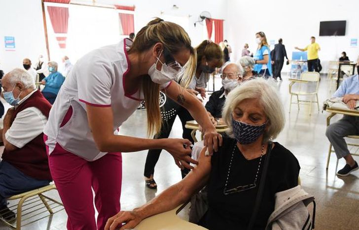 El 91,4% de los mayores de 18 tiene al menos una dosis.