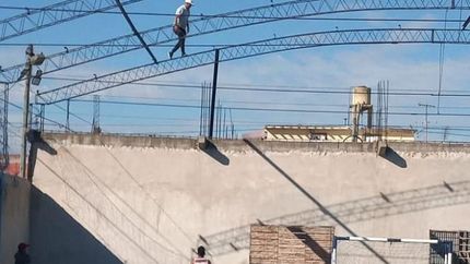 La obra en el tinglado del club avanza a paso firme.