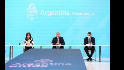 Fernández dijo que el país estaba encerrado en un laberinto.
