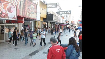 “Esperemos que este aumento o adelanto del salario sea beneficioso y reactive el comercio, dijeron los comerciantes.