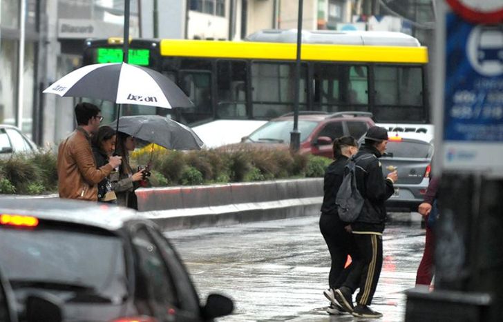 El lunes se prevén lluvias durante toda la jornada.