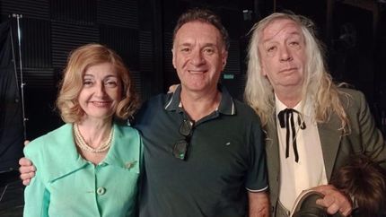 El director con Carola y Diego.