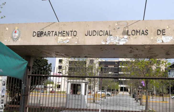 Intervienen los Tribunales de Lomas.