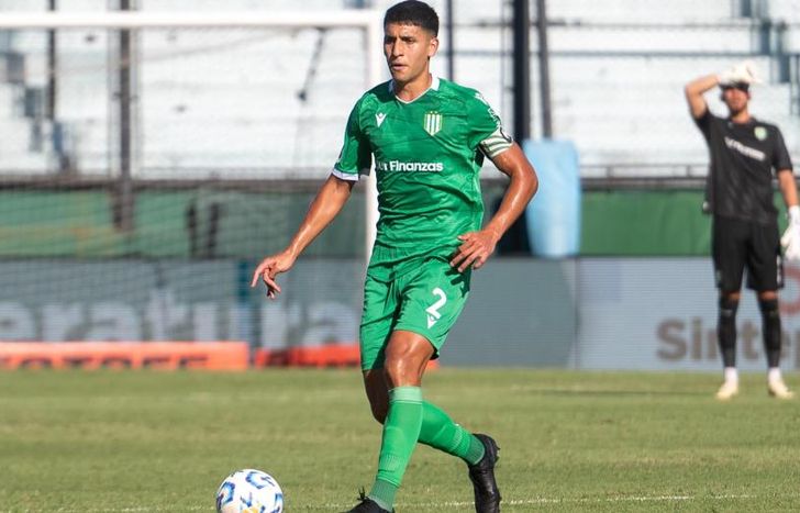 Alexis Maldonado renovó su contrato con Banfield.