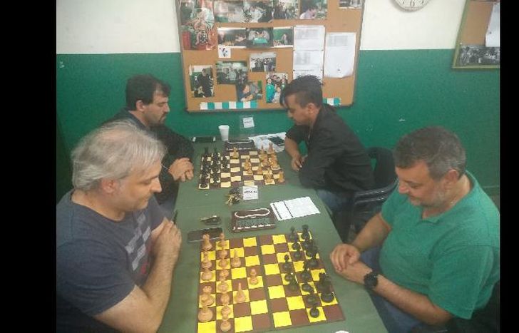En Banfield, cerca de 50 socios participan de la actividad a diario.