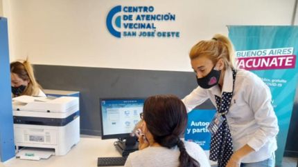 Asesoran a los vecinos en distintos trámites.