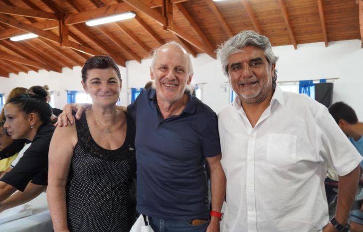 La ministra de Trabajo y Seguridad Social, Kelly Olmos, junto a Claudio Marín y Walter Correa.