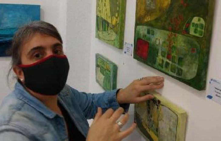 Romina hizo el montaje desde la Delegación y luego grabó videos.