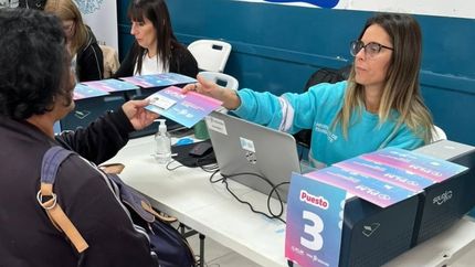 En los próximos días entregarán otras 700 credenciales.