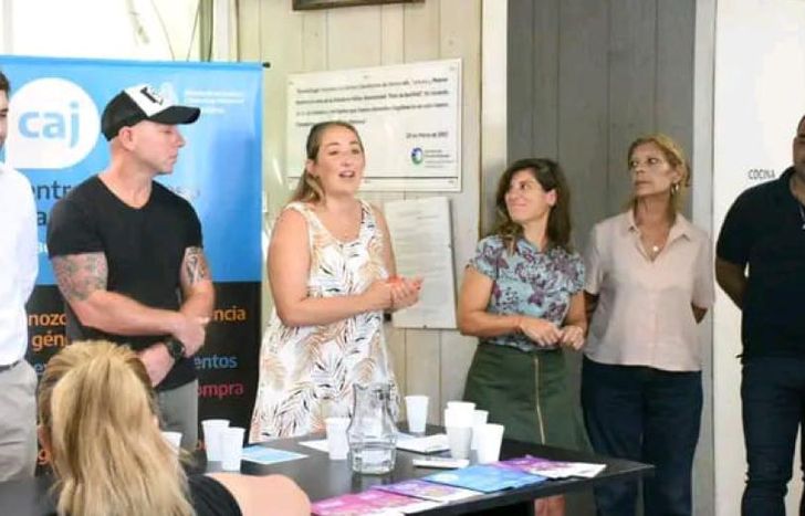 La intendenta de Lomas, Marina Lesci presente en la jornada.