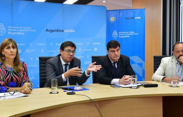 El ministro de Trabajo Claudio Moroni encabeza el organismo tripartito.