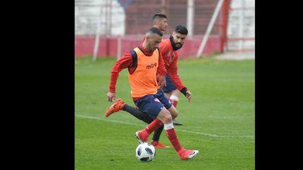 Guruceaga fue titular en la mayoría de amistoso, pero la lesión lo marginó de los últimos partidos.