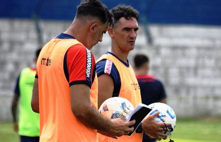 El entrenador de Los Andes dio la lista de los jugadores que irán a la pretemporada en Balcarce.