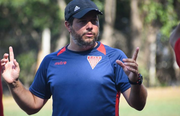 Caglieri, DT de la Reserva.