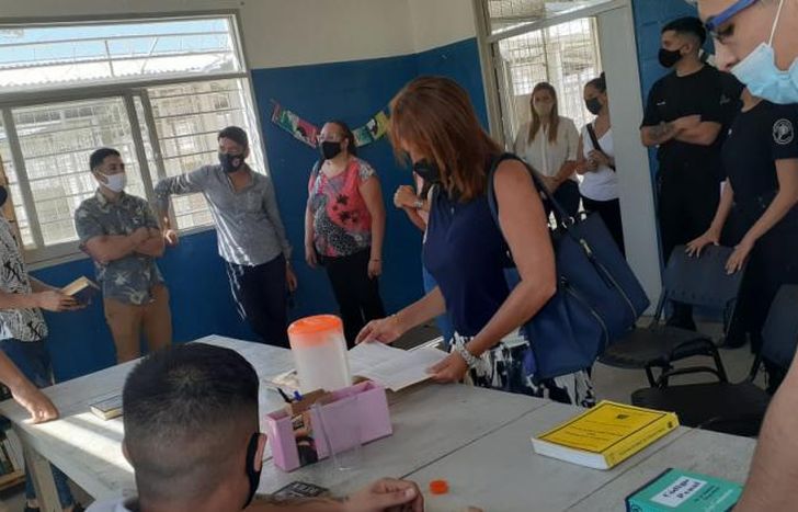 Hay 80 participantes por cada establecimiento.