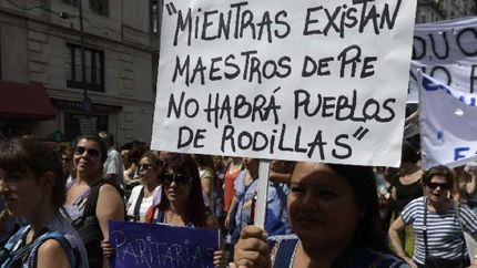 docentes: tras las tragicas muertes, este viernes habra paro