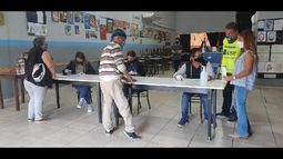 Entregaron 200 bolsones de comida a artistas de Lomas que sufren el parate de la actividad por la pandemia