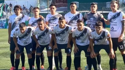 Claypole tropezó frente a Excursionistas.