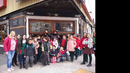 estudiantes del colegio saavedra recorrieron la historia de lomas