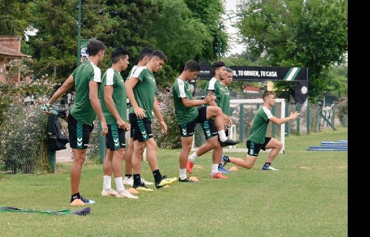 El plantel de Banfield, con 32 futbolistas, inicia la pretemporada.