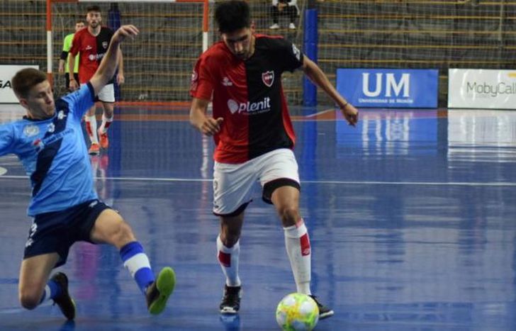 La Lepra lo dio vuelta con un jugador menos.