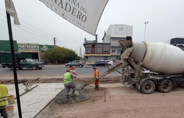 En otro sector ya colocan el hormigón.
