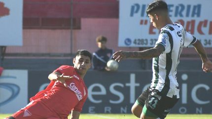 Se juega a dientes apretados en Lomas. Se juega a dientes apretados en Lomas.