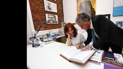 cristina vuelve a ocupar el cargo de presidenta despues de 1504 dias