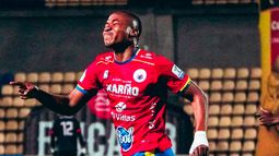 Yoshan Valois es el elegido de Lanús para reemplazar a Castillo.
