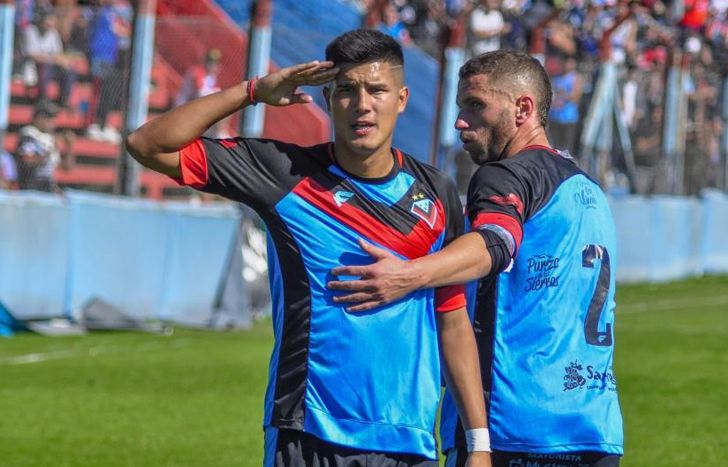 Jonatán Cañete marcó la igualdad sobre el final en Adrogué.