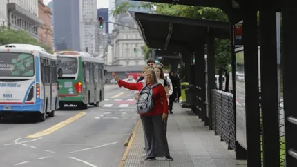 Los costos de los colectivos se dispararon con el aumento del gasoil. Los costos de los colectivos se dispararon con el aumento del gasoil.