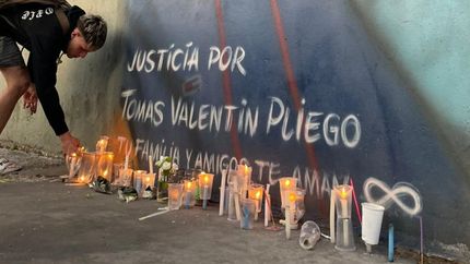 Sus seres queridos lo homenajearon. Sus seres queridos lo homenajearon.