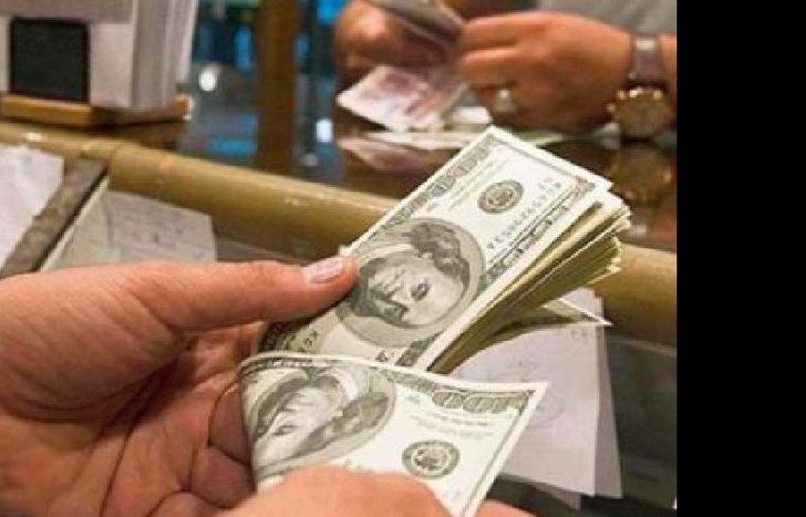 el tipo de cambio cotizó a $56,89 para la punta compradora y $60,99 para la vendedora.