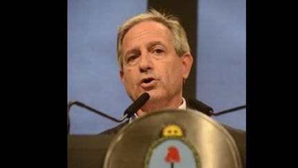 ibarra justifico los miles de despidos en el estado