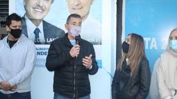 Durante la inauguración de una unidad básica en Chingolo.