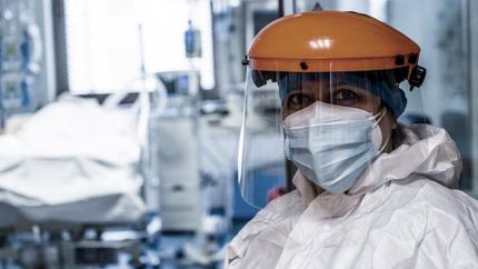 Confirman poco menos de 100 mil casos de Covid en 24 horas.