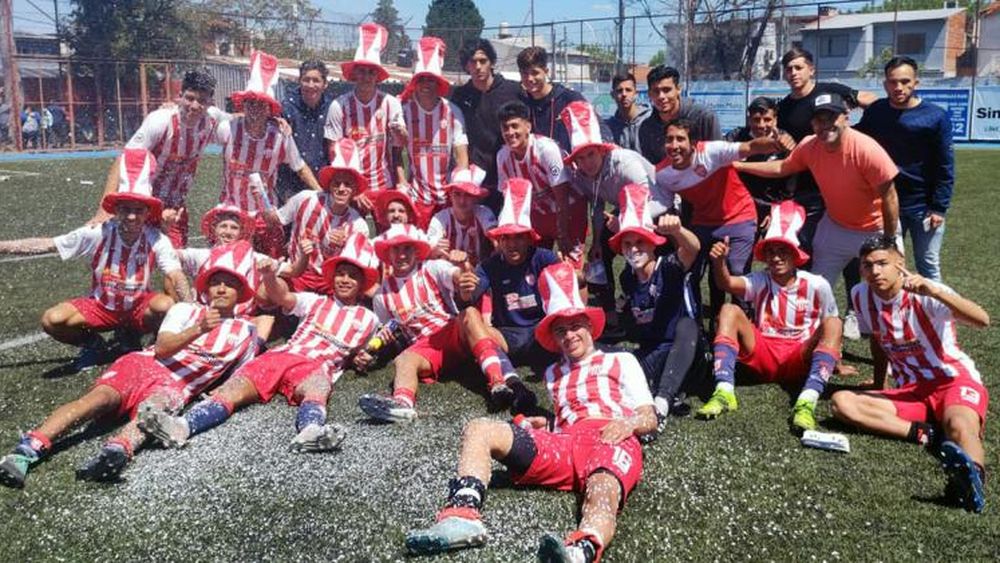 Los chicos de quinta terminaron invictos.