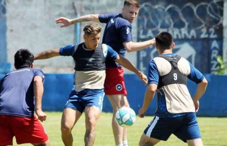El Azul cerró una buena jornada en Burzaco.
