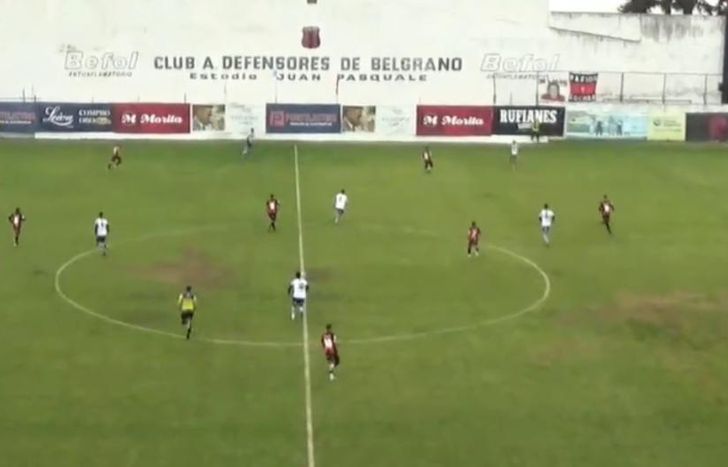 El Tricolor, por tres puntos de oro.