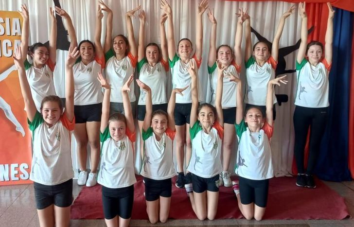 Las 13 gimnastas captaron la atención de la competencia.