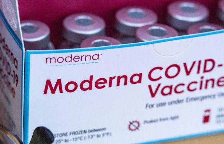 Aplicarán la vacuna Moderna en menores de entre 12 y 17 años.