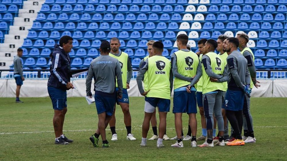 Campodónico al frente del plantel.